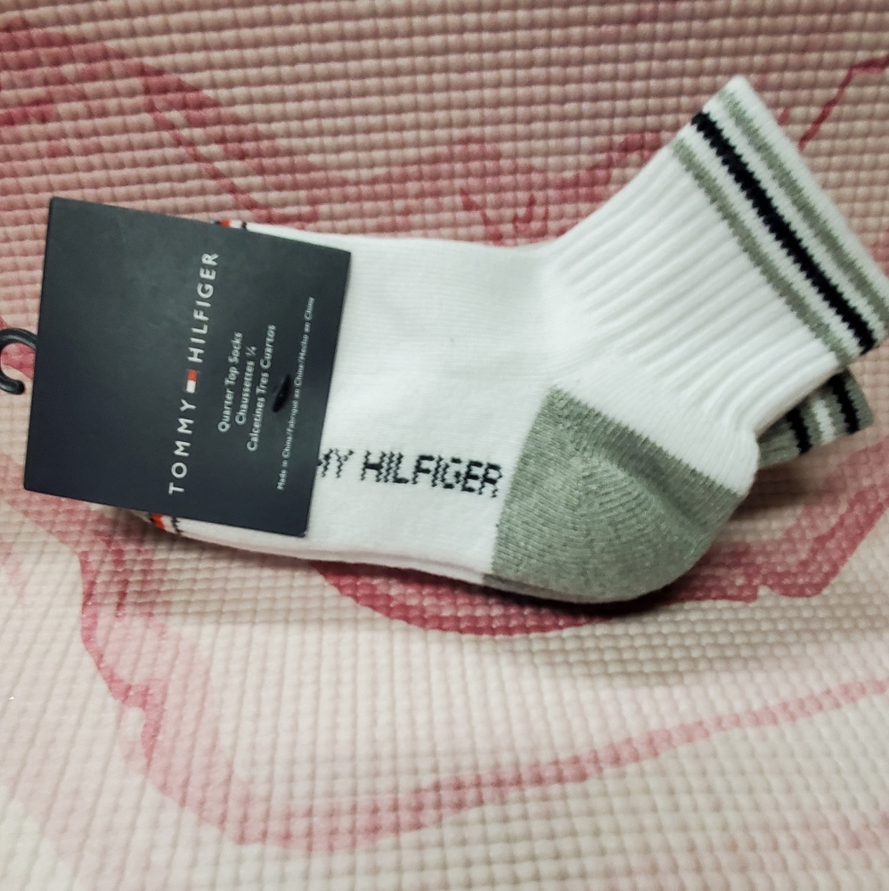 (NEW) 3pk Socks